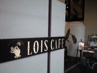 lois cafe-out-s.jpg