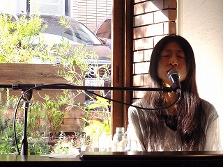 yoko-5.jpg